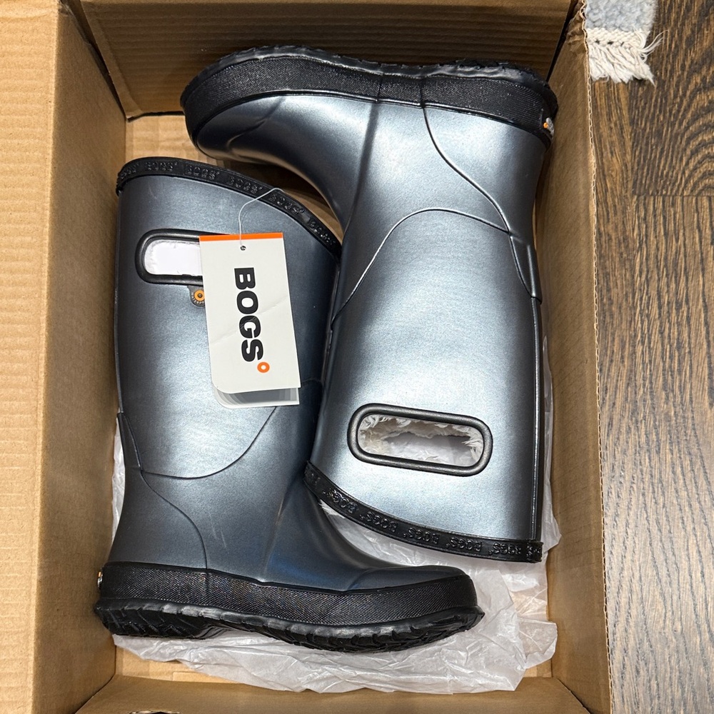 NWT Kids Bogs Glossy Black Winter/Rain Boots Size 12 - Picture 9 of 12